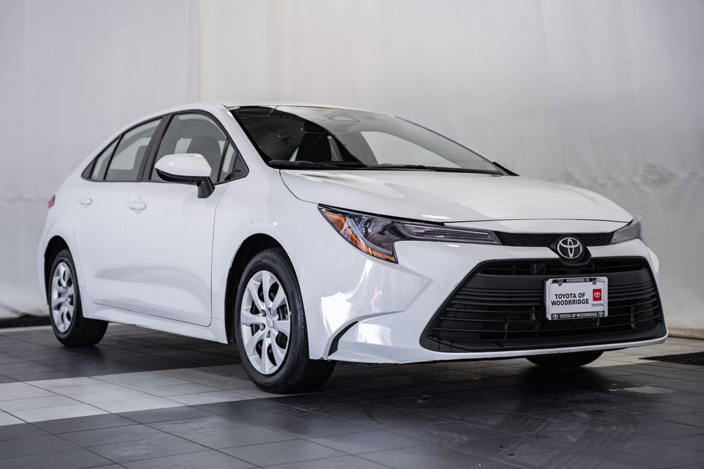 Used 2024 Toyota Corolla LE image 1