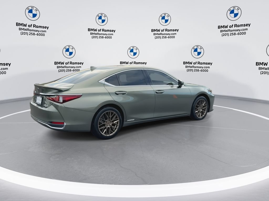 Used 2019 Lexus ES 300h w/ Premium Package FWD image 8