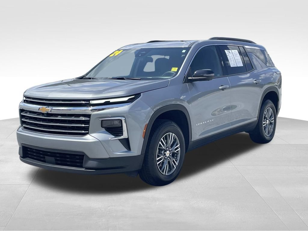 Used 2024 Chevrolet Traverse LT w/ LPO, Floor Liner Package FWD image 8