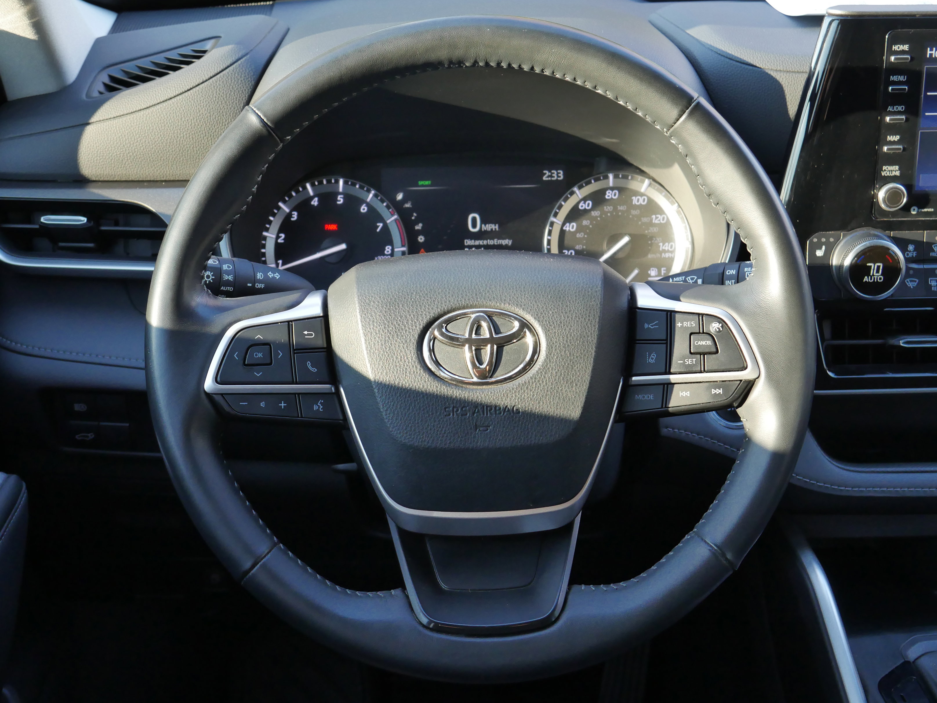 Used 2022 Toyota Highlander XLE image 7