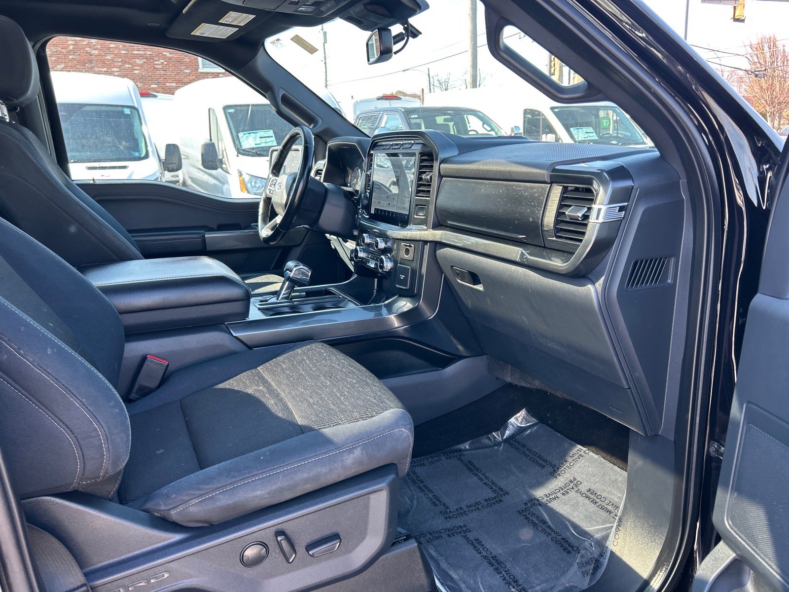 Certified 2022 Ford F150 XLT w/ Equipment Group 302A High image 18