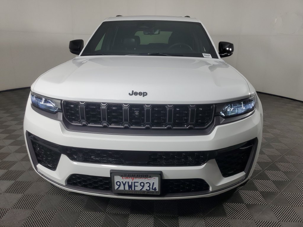 Used 2026 Jeep Grand Cherokee Limited AWD/4WD image 9