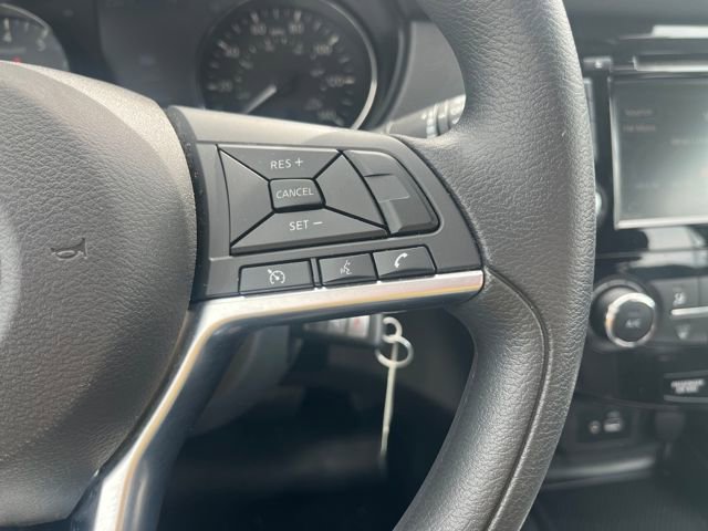 Used 2020 Nissan Rogue Sport S image 27