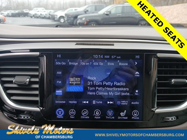 Used 2017 Chrysler Pacifica Touring-L Plus w/ Tire & Wheel Group image 23