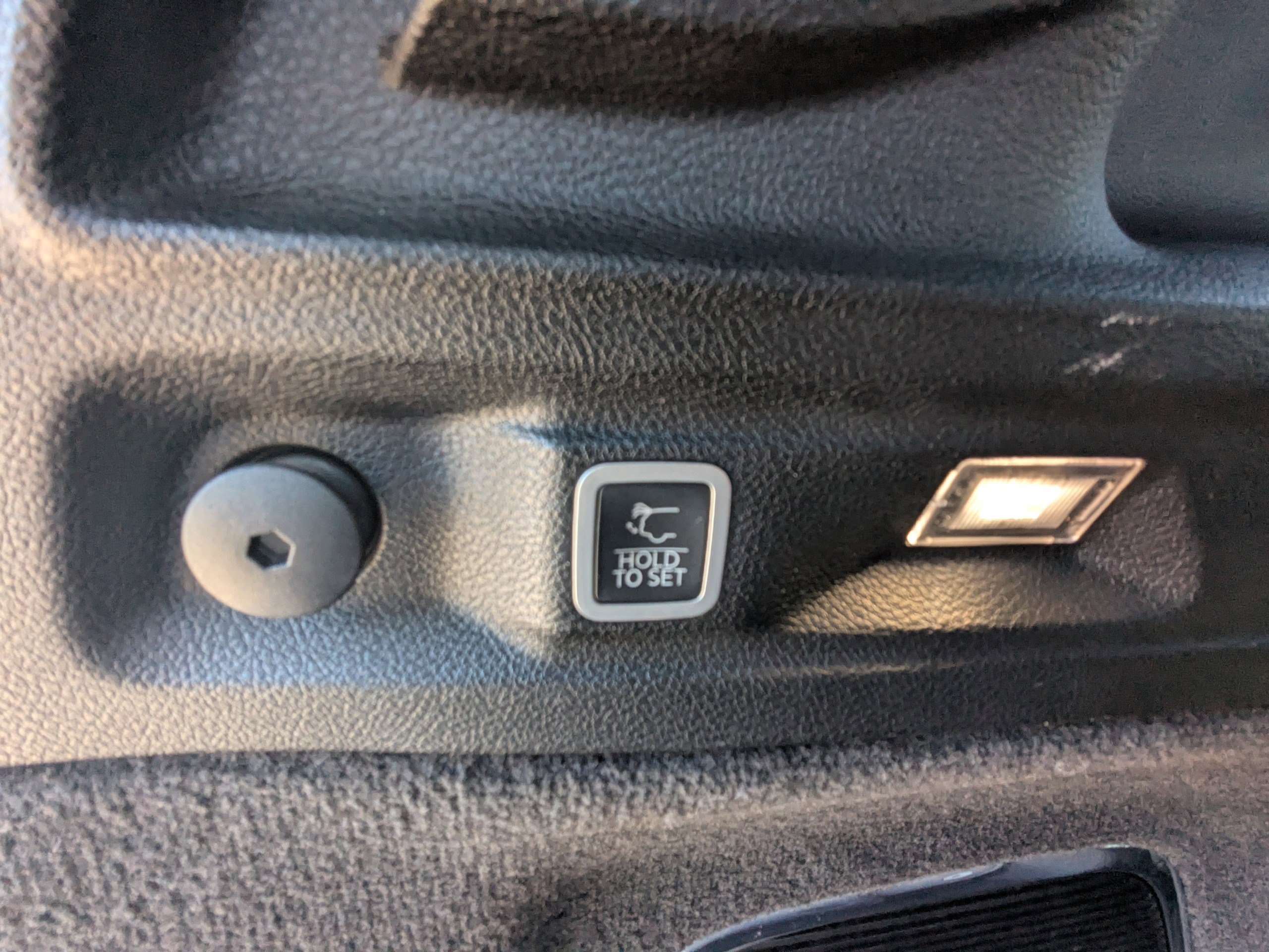 Used 2021 Jeep Grand Cherokee L Overland w/ Advanced Protech Group III image 18