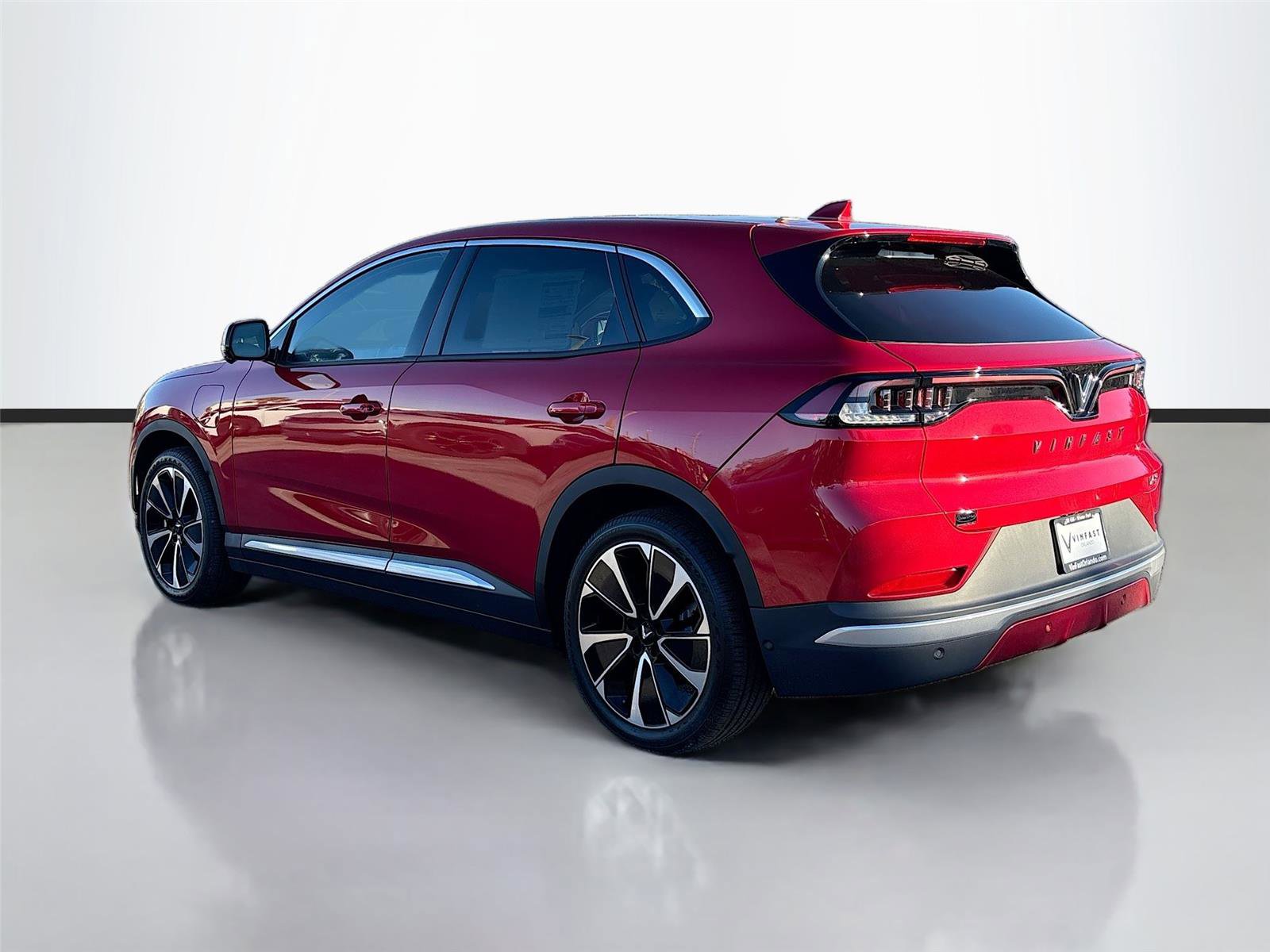 New 2025 VinFast VF 8 Plus image 5