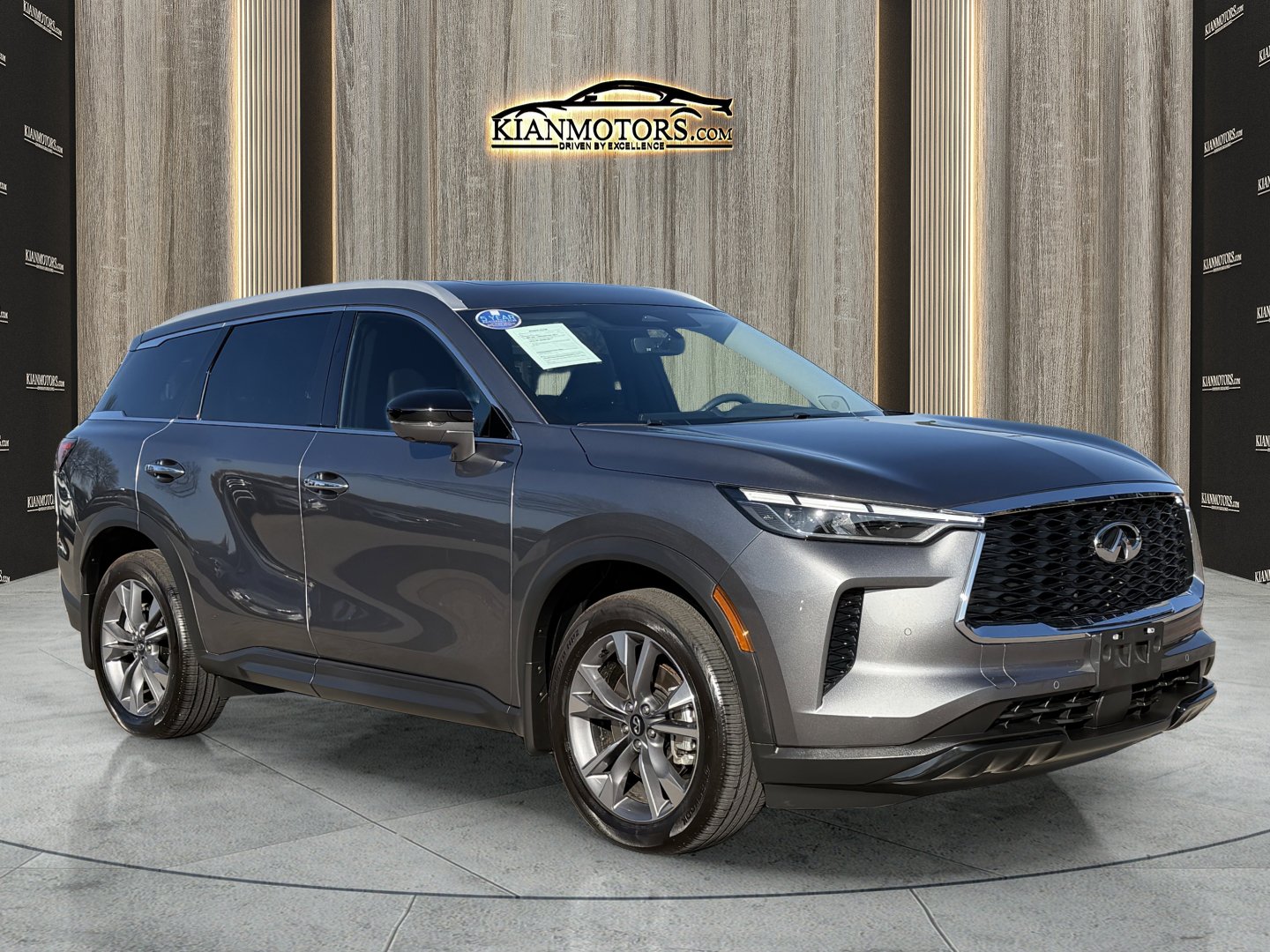 Used 2025 INFINITI QX60 Luxe FWD image 1