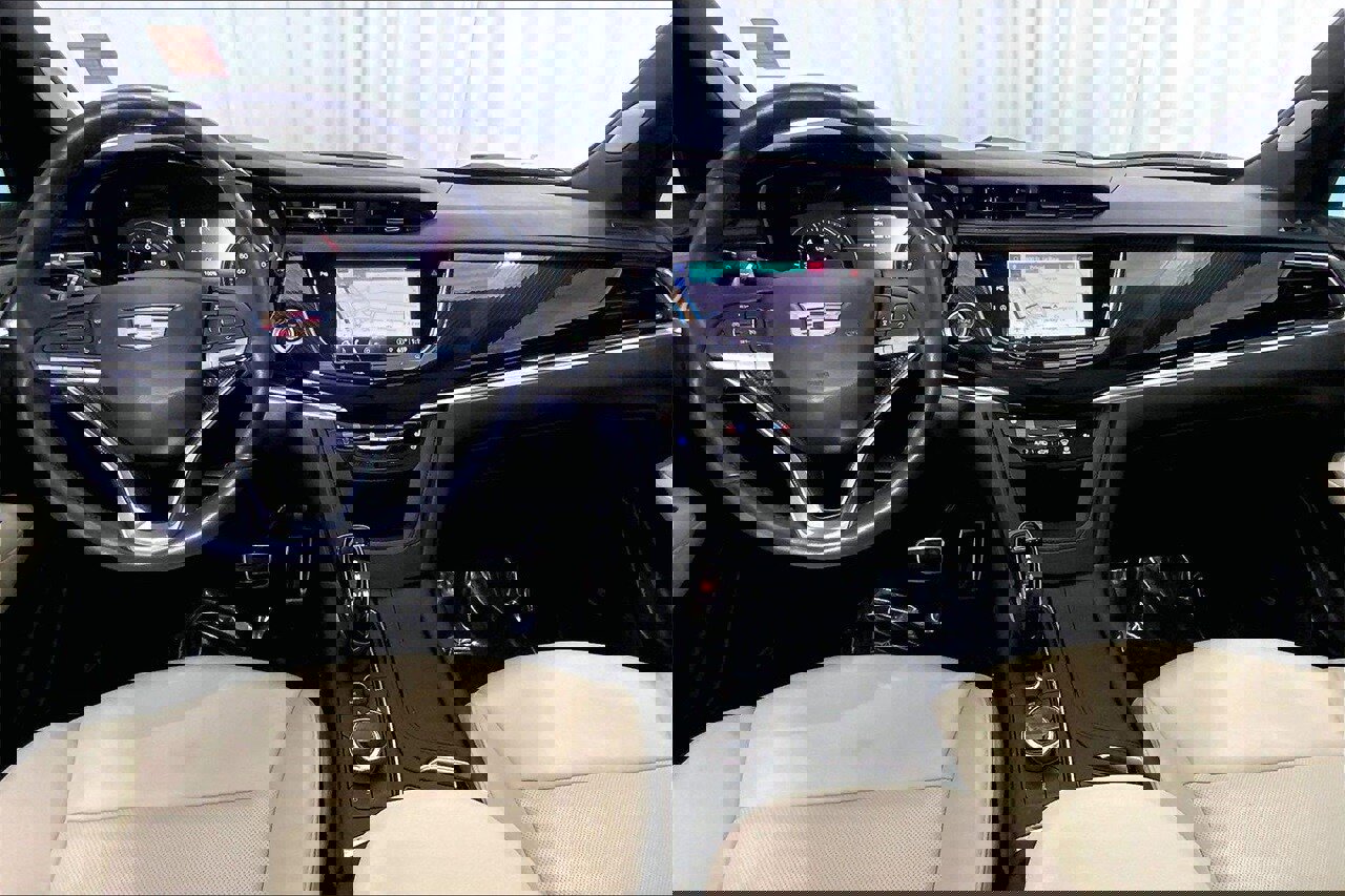 Used 2023 Cadillac XT6 Sport w/ Technology Package image 15