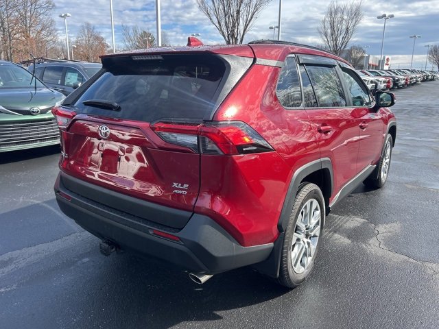 Used 2023 Toyota RAV4 XLE Premium image 5