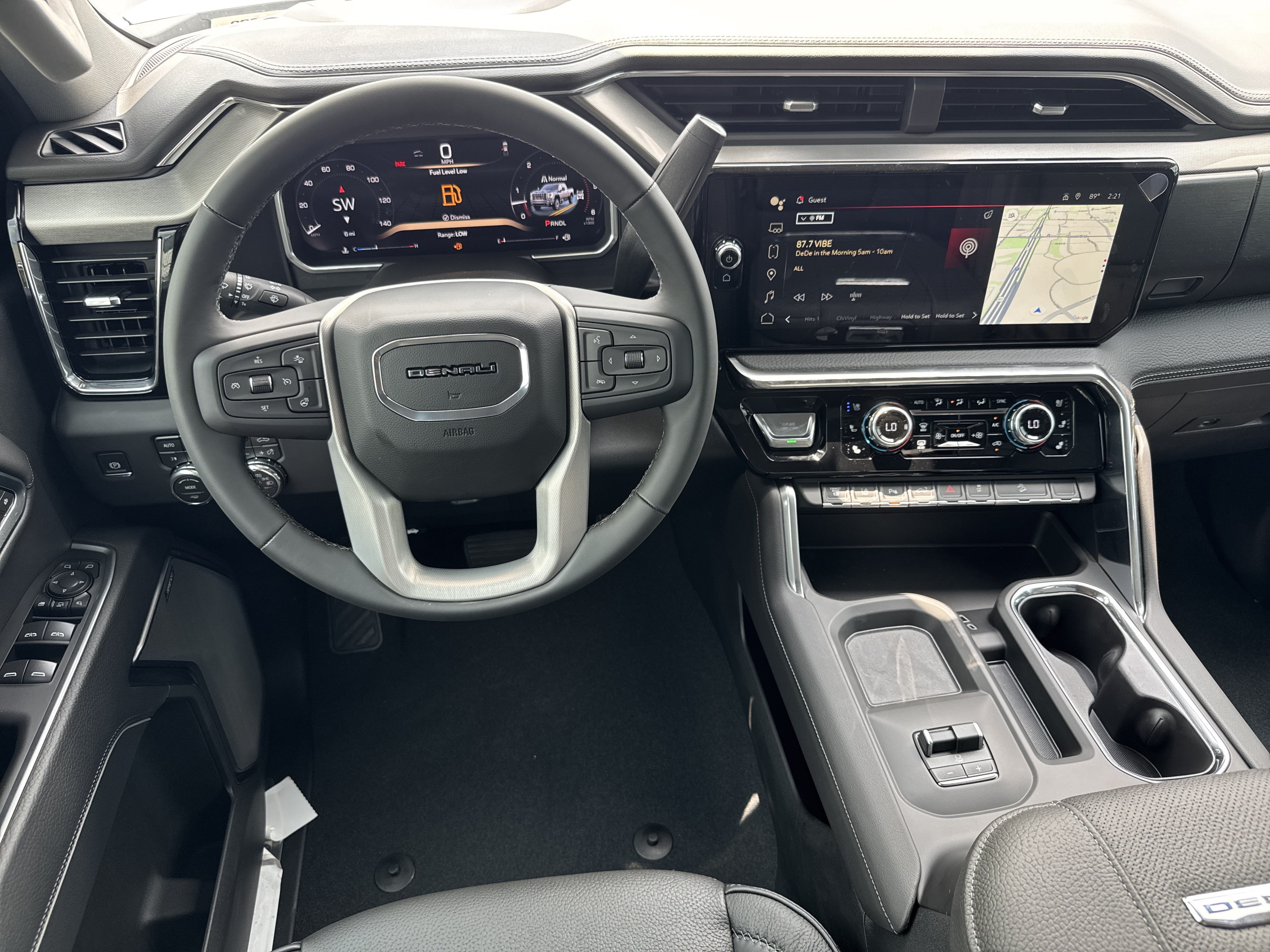 New 2026 GMC Sierra 2500 Denali w/ Denali Reserve Package AWD/4WD image 18