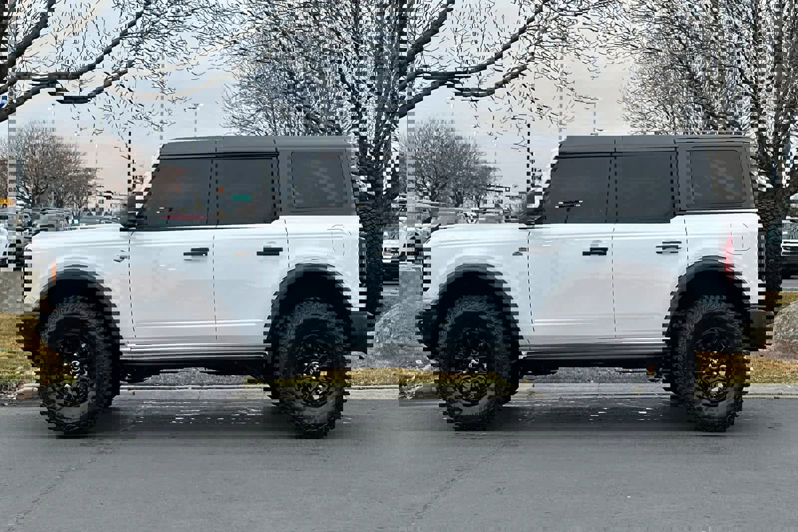 Used 2024 Ford Bronco Wildtrak image 5