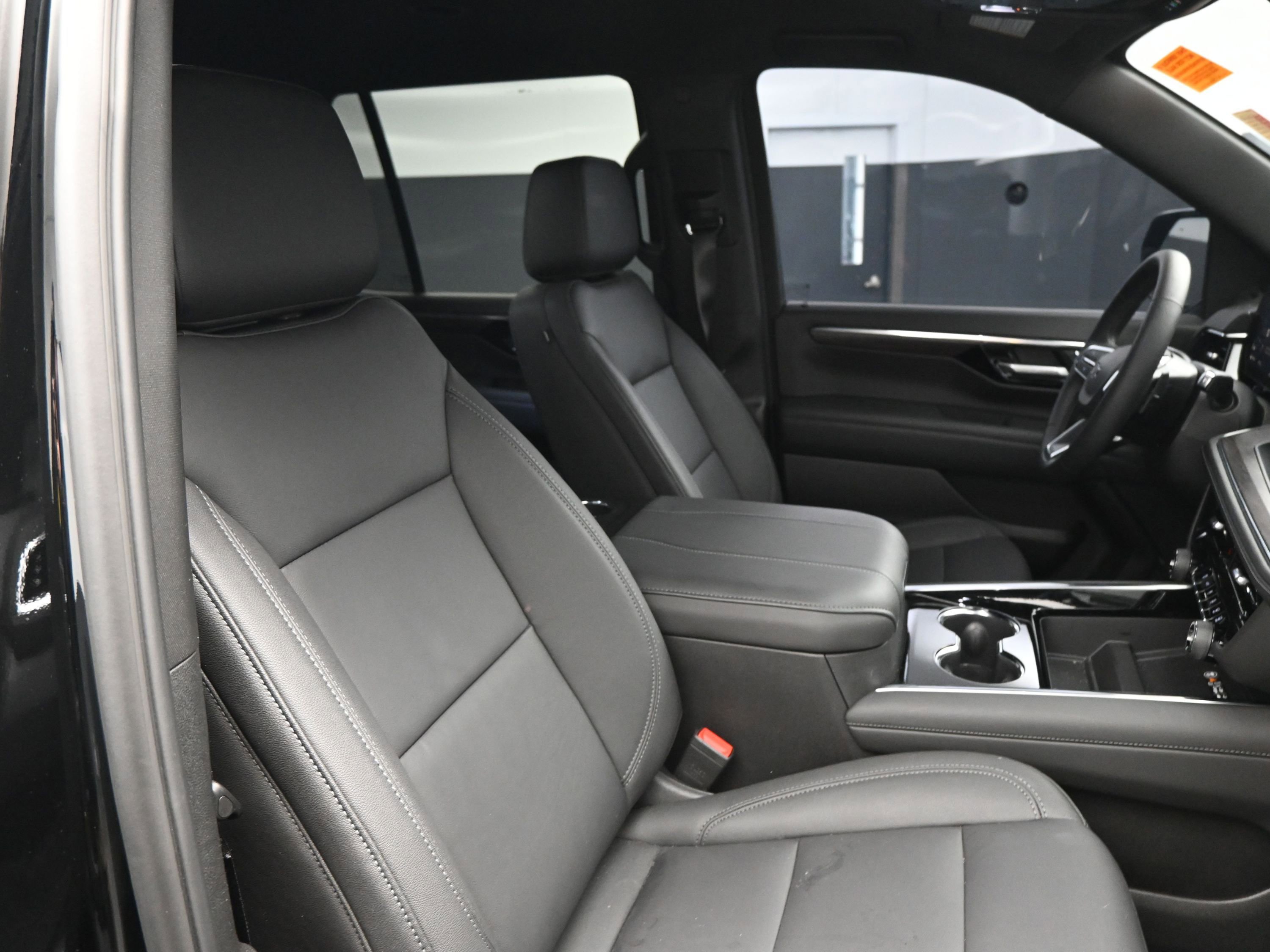 Used 2026 Chevrolet Tahoe Z71 w/ Comfort Package image 22