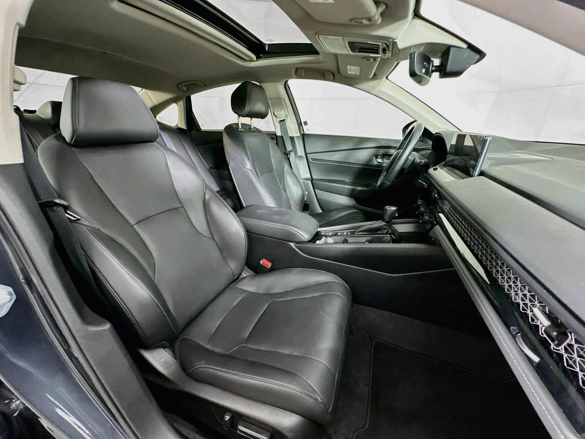 Used 2023 Honda Accord EX-L image 28