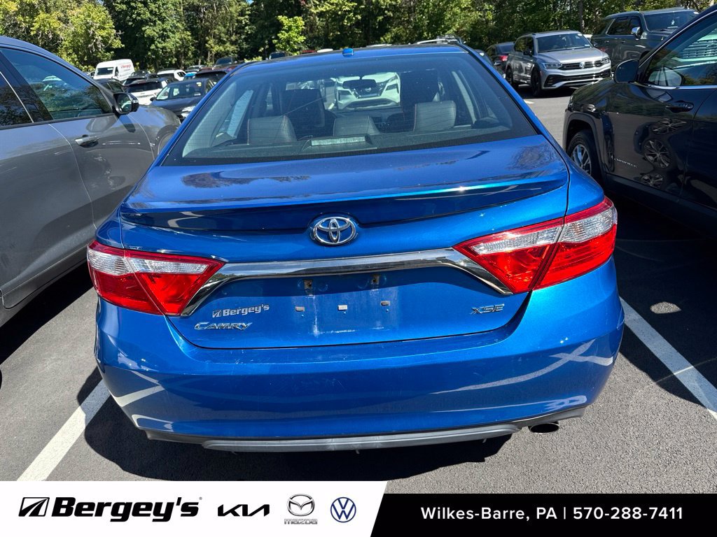 Used 2017 Toyota Camry XSE w/ Moonroof Package FWD image 6