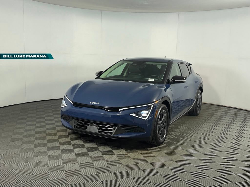 Used 2025 Kia EV6 Light RWD image 1