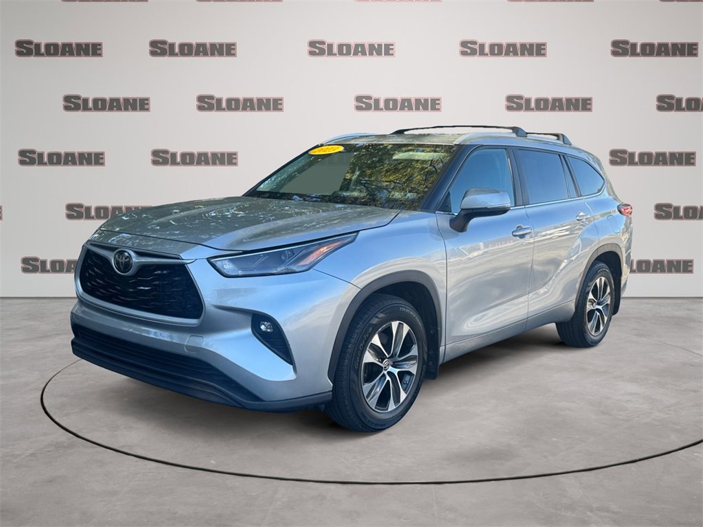 Used 2023 Toyota Highlander XLE