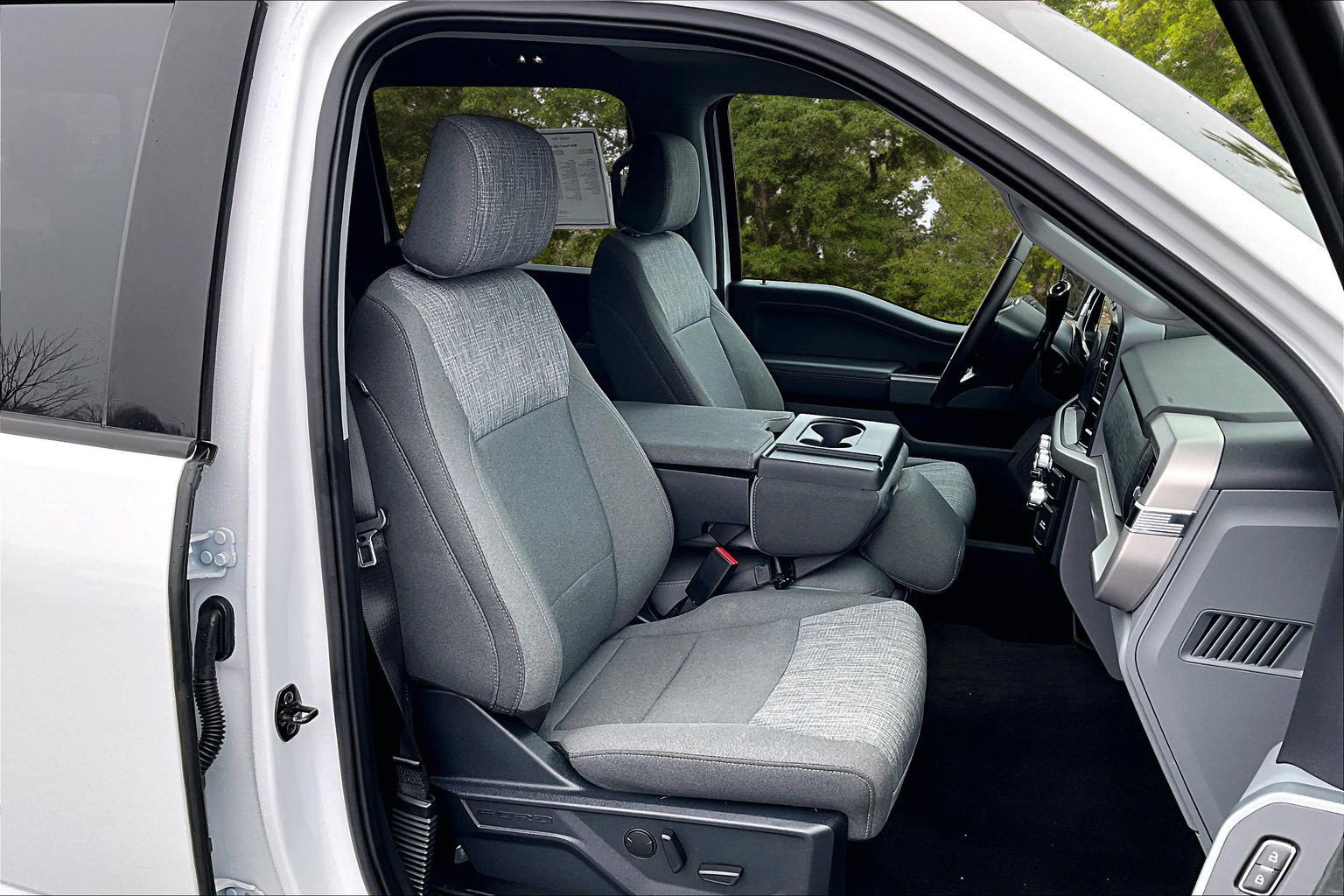 Used 2023 Ford F150 XLT w/ Equipment Group 302A High image 32