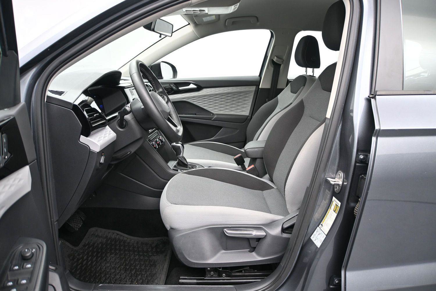 Used 2022 Volkswagen Taos S w/ IQ Drive S Package FWD image 8