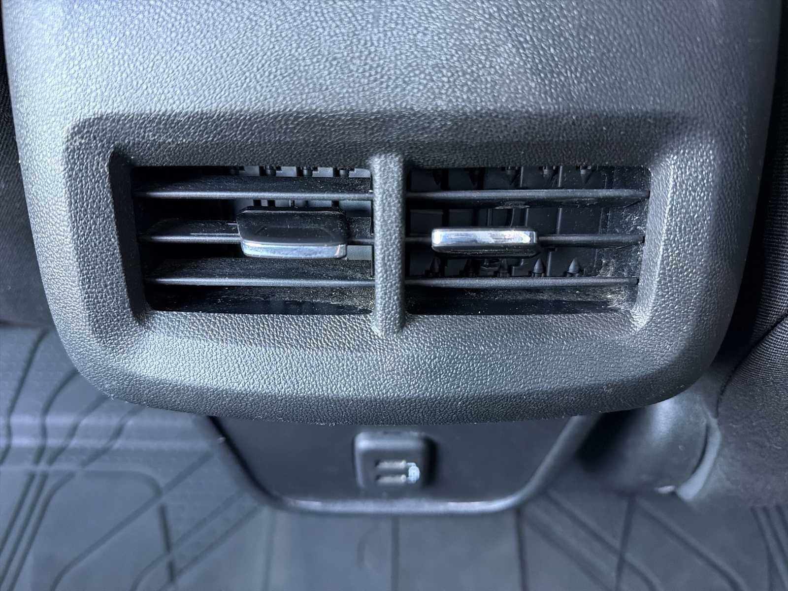 Used 2023 Chevrolet Equinox LS w/ LS Convenience Package AWD/4WD image 20