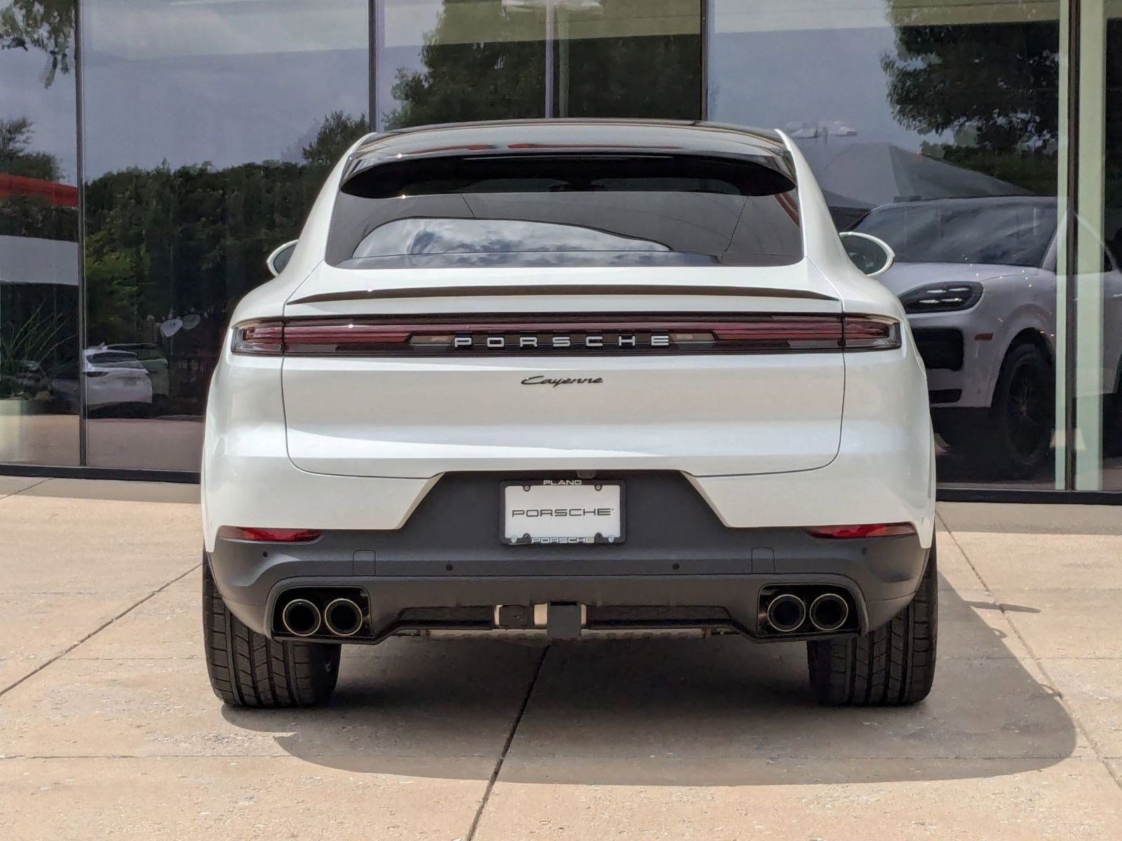 Certified 2025 Porsche Cayenne image 10