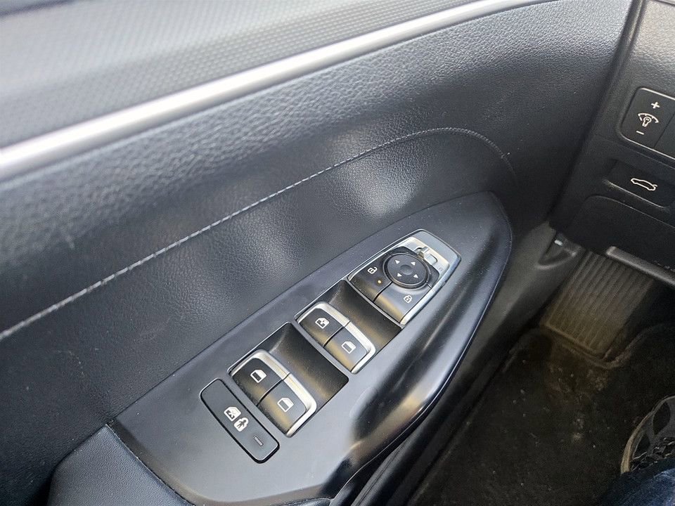 Used 2025 Kia K5 LXS FWD image 21