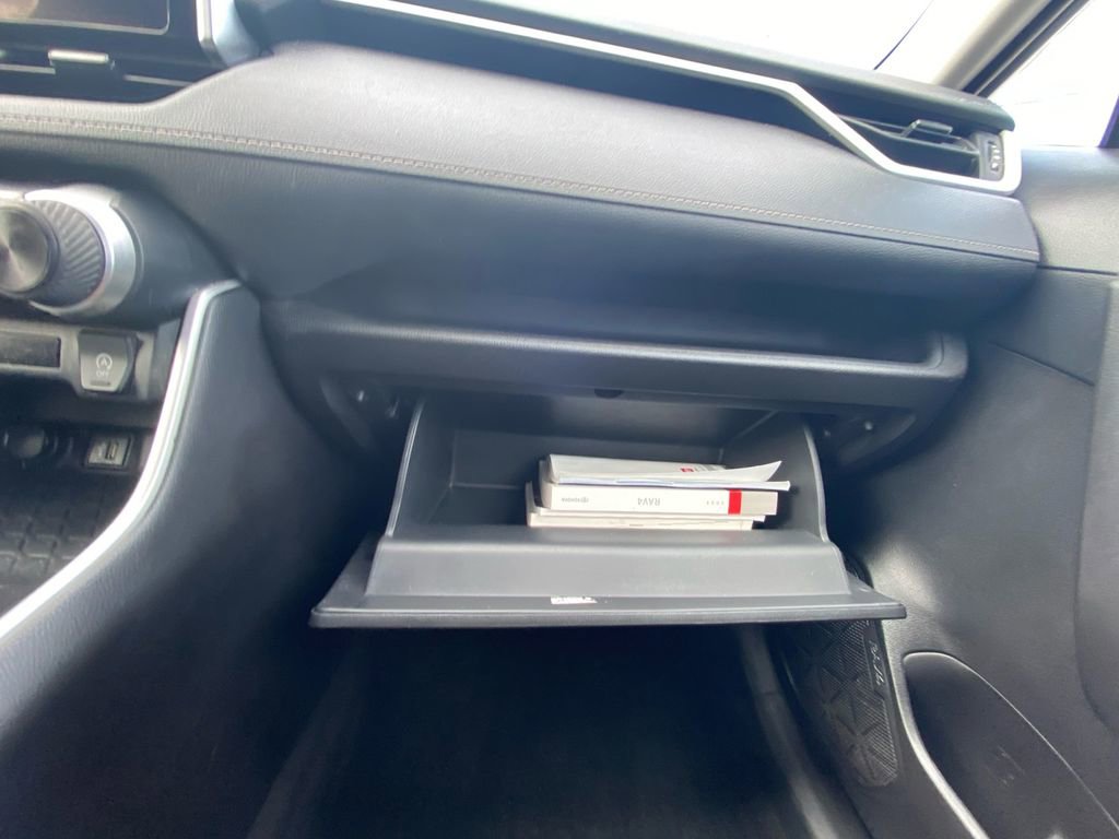 Used 2023 Toyota RAV4 LE AWD/4WD image 26