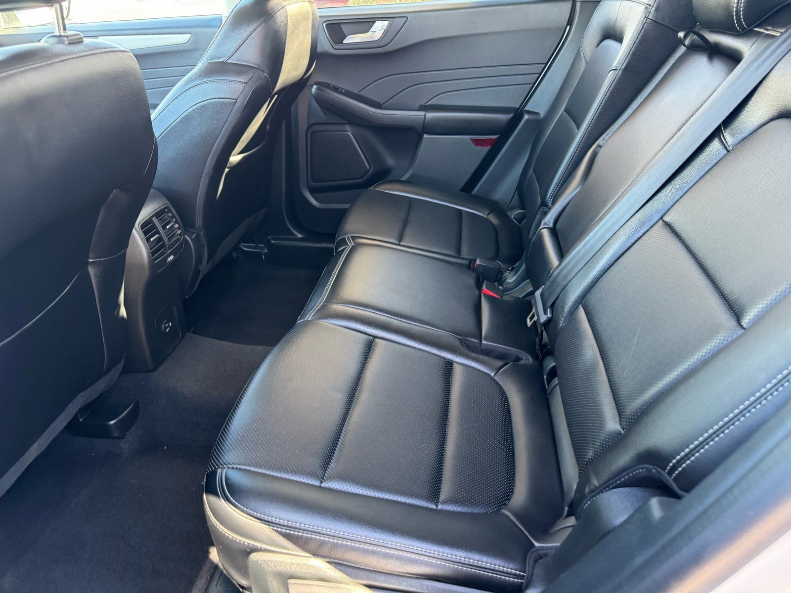 Used 2022 Ford Escape SEL image 13