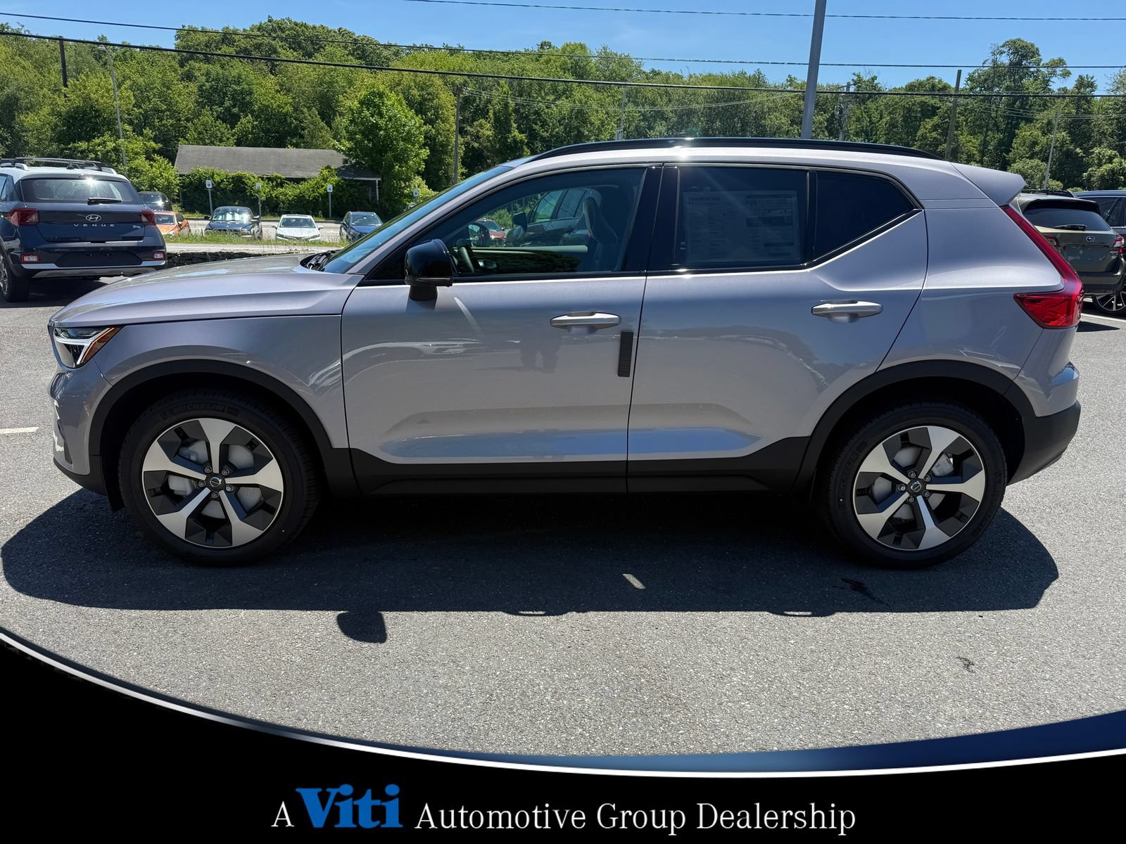 Used 2026 Volvo XC40 B5 Core w/ Protection Package Premier AWD/4WD image 5