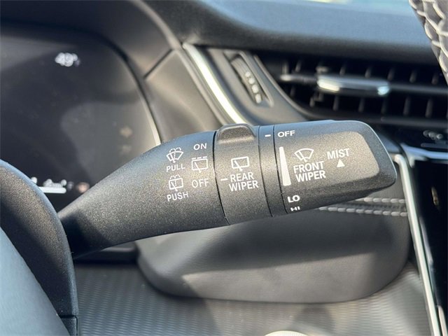 New 2025 Jeep Grand Cherokee L Laredo image 12