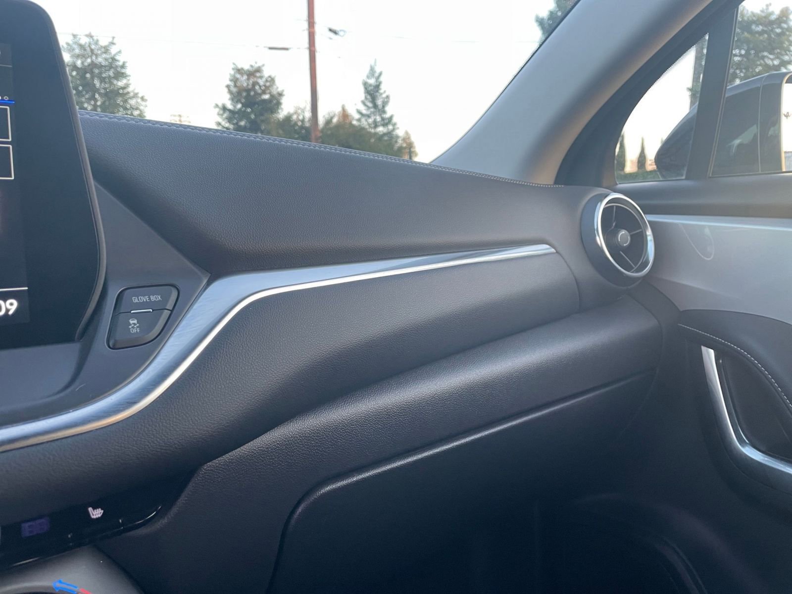 Used 2025 Chevrolet Blazer LT image 30