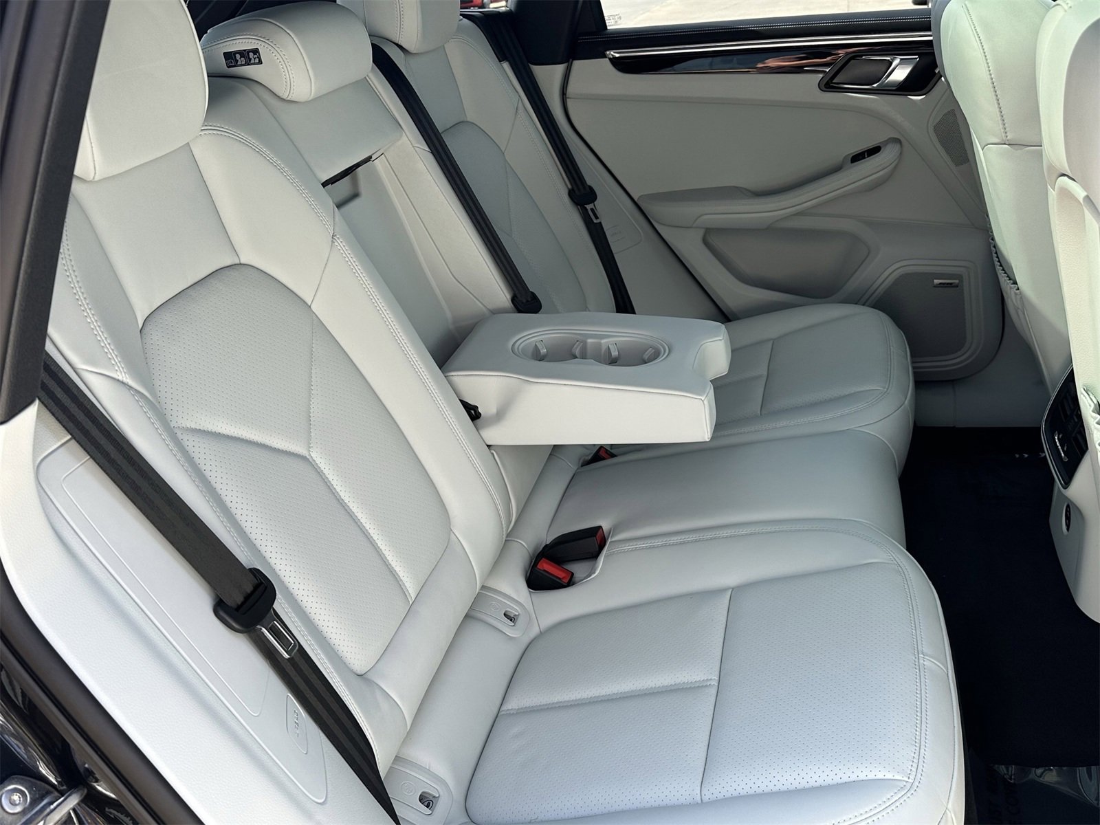 New 2026 Porsche Macan S image 20