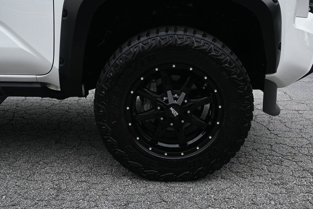 Used 2024 Toyota Tacoma SR AWD/4WD image 29