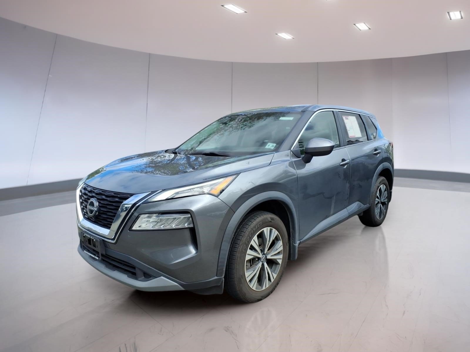 Used 2023 Nissan Rogue SV AWD/4WD image 2