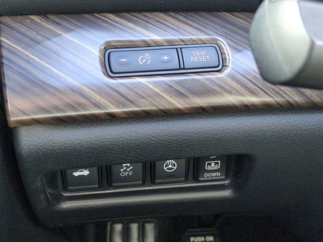 Used 2018 Nissan Maxima Platinum image 14