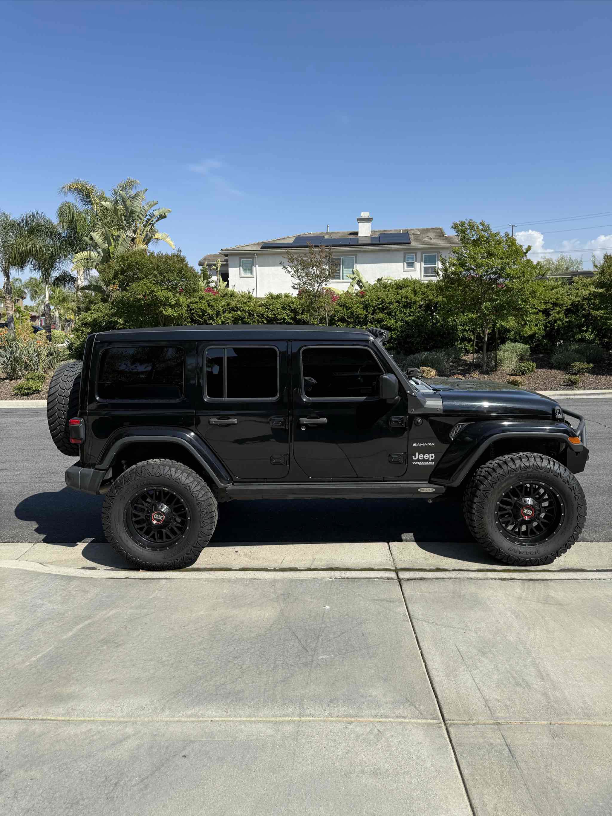 Used 2019 Jeep Wrangler Unlimited Sahara w/ Safety Group image 10