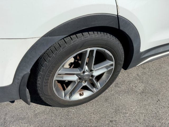 Used 2017 Hyundai Santa Fe Limited FWD image 8