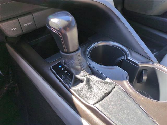 Used 2021 Toyota Camry SE w/ Convenience Package image 12
