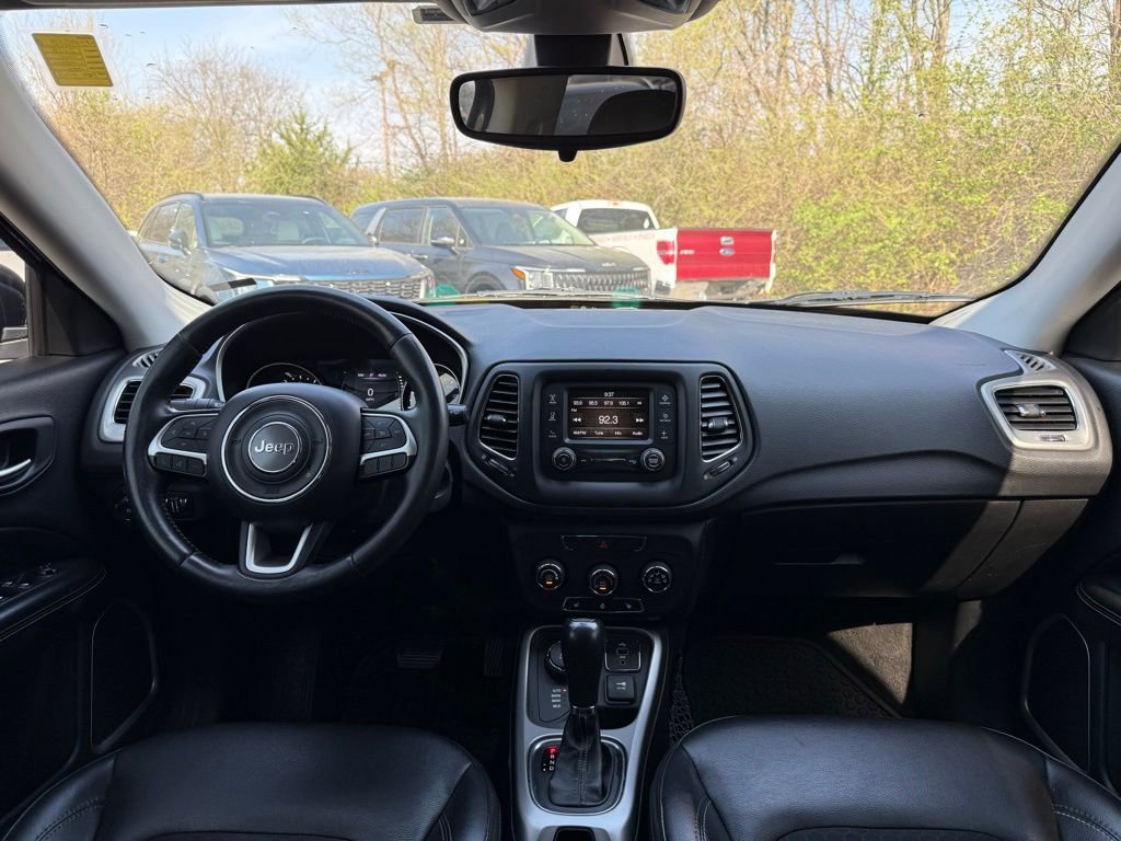 Used 2018 Jeep Compass Latitude w/ Cold Weather Group image 22