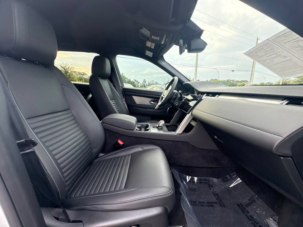 Used 2024 Land Rover Discovery Sport Dynamic SE AWD/4WD image 25