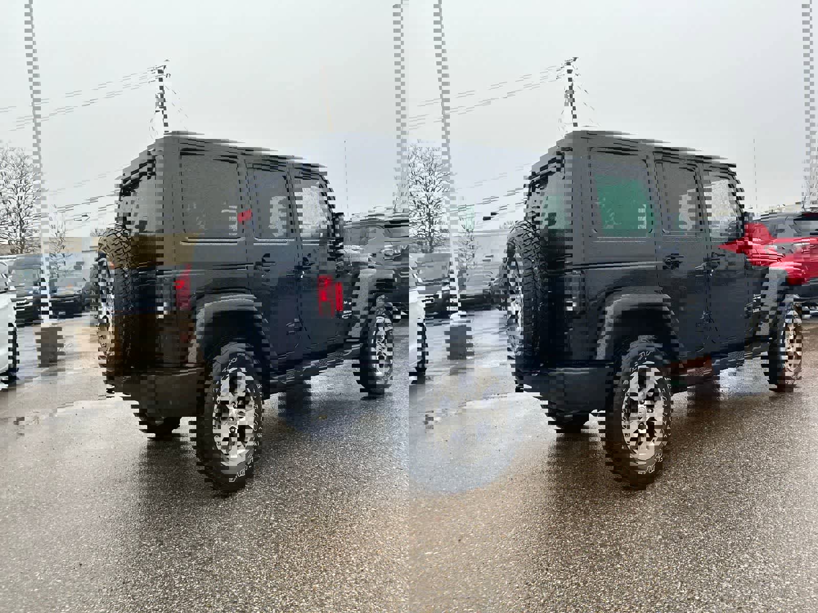 Certified 2017 Jeep Wrangler Unlimited Sahara w/ Connectivity Group image 14