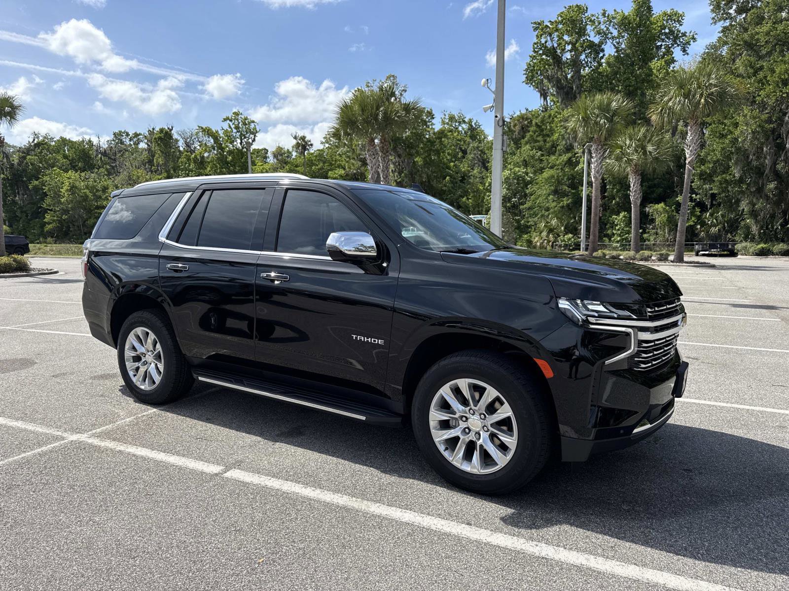 Used 2023 Chevrolet Tahoe Premier AWD/4WD image 1