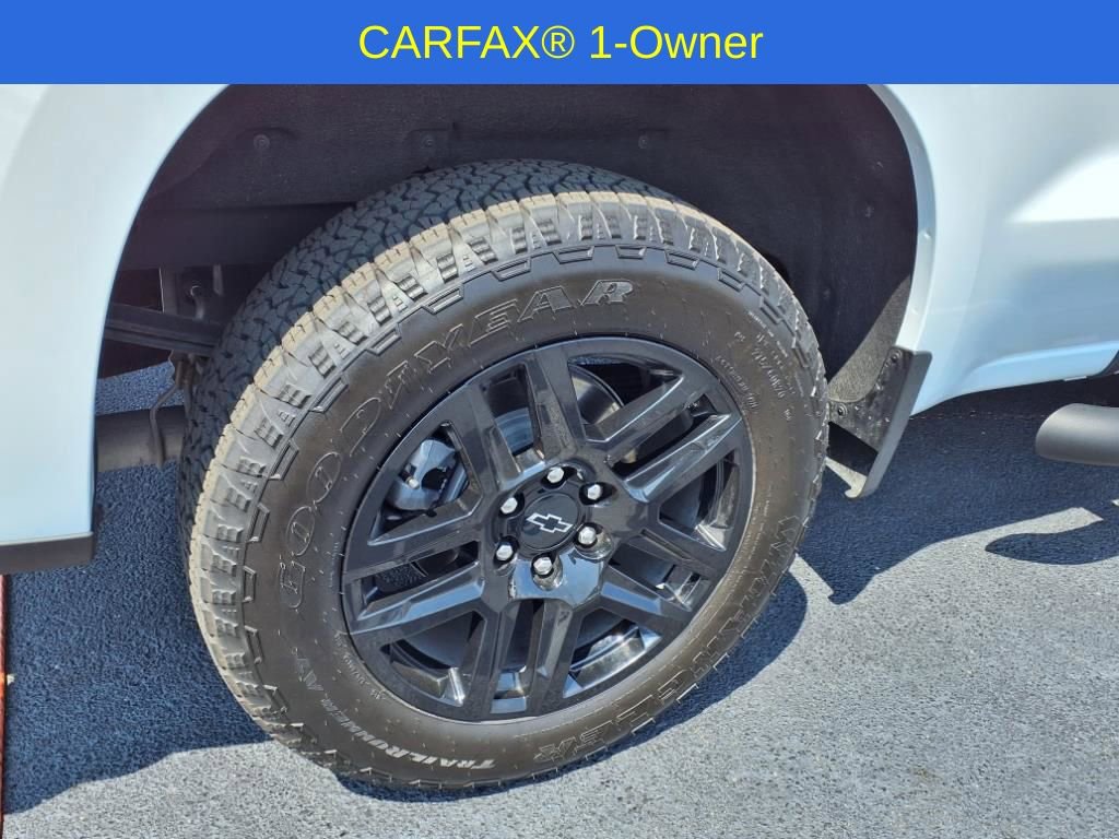 Used 2025 Chevrolet Silverado 1500 Custom w/ LPO, Dark Essentials Package image 8