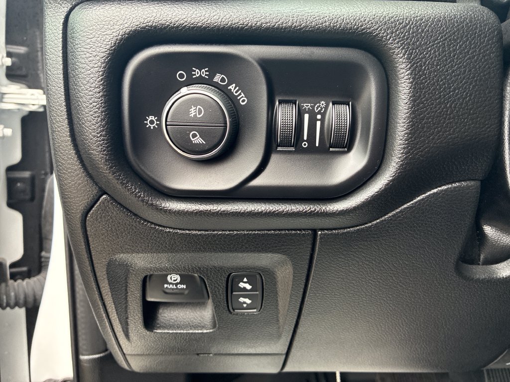 Used 2023 RAM 1500 Laramie AWD/4WD image 31