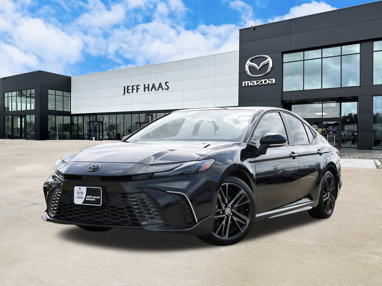 Used 2025 Toyota Camry XSE video 1