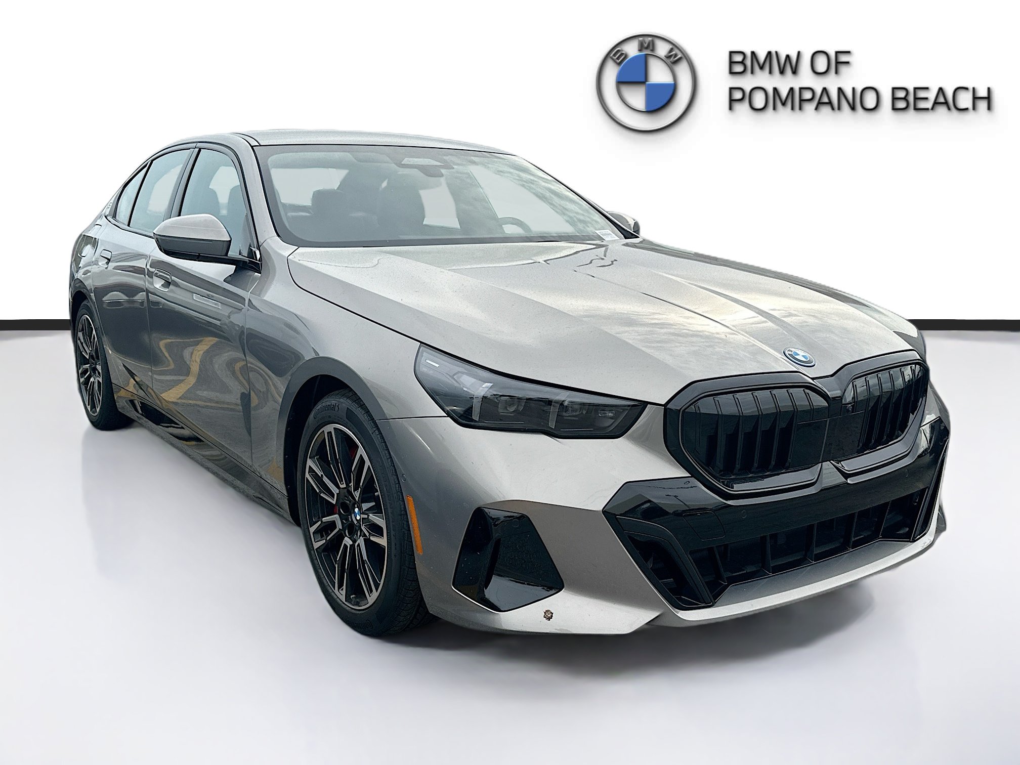 New 2026 BMW 550e xDrive w/ Executive Package AWD/4WD image 1