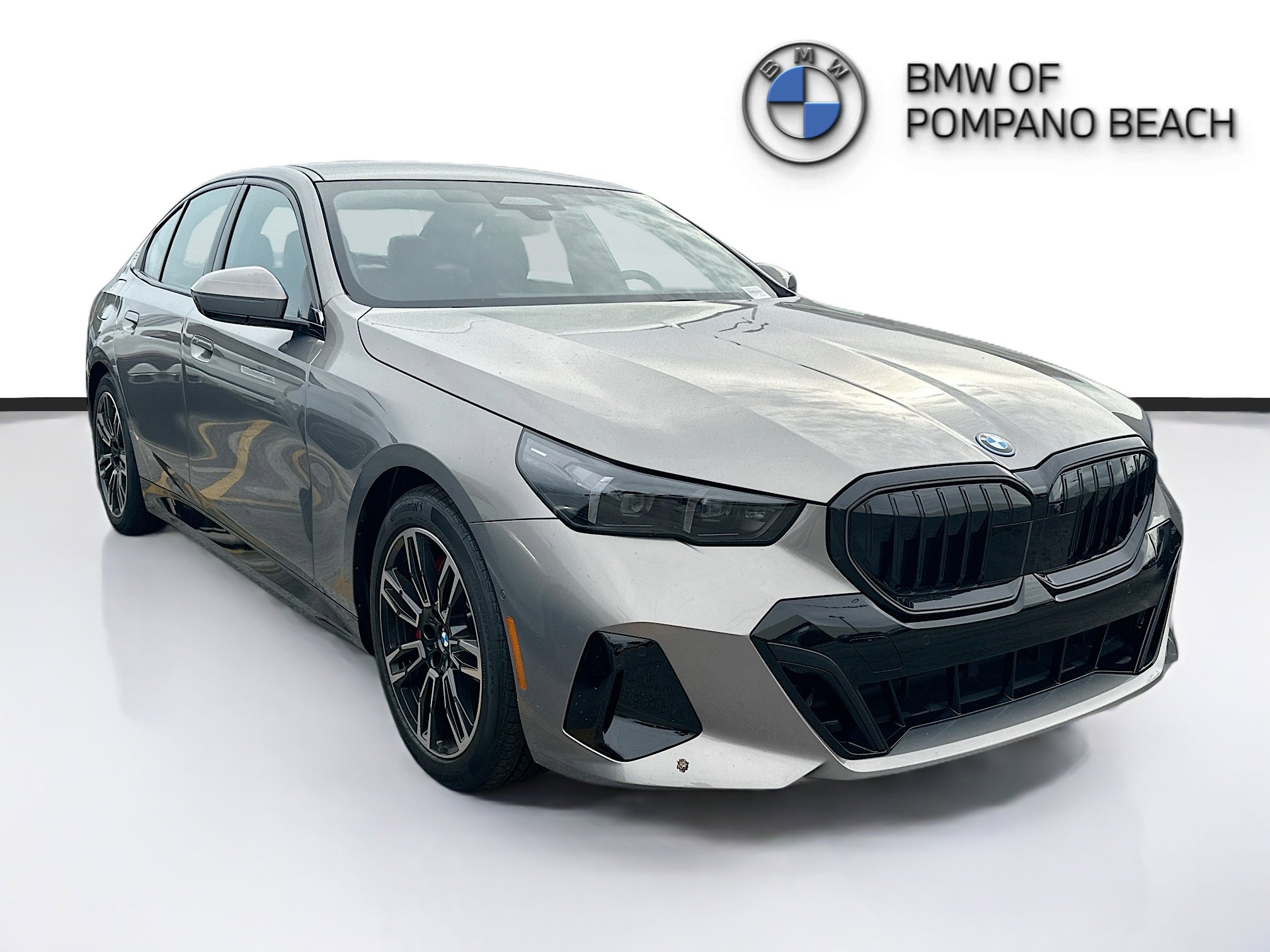 New 2026 BMW 550e xDrive w/ Executive Package