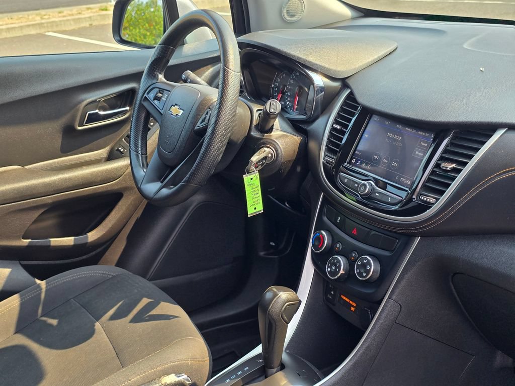 Used 2020 Chevrolet Trax LS w/ Tint and Cruise Package FWD image 18