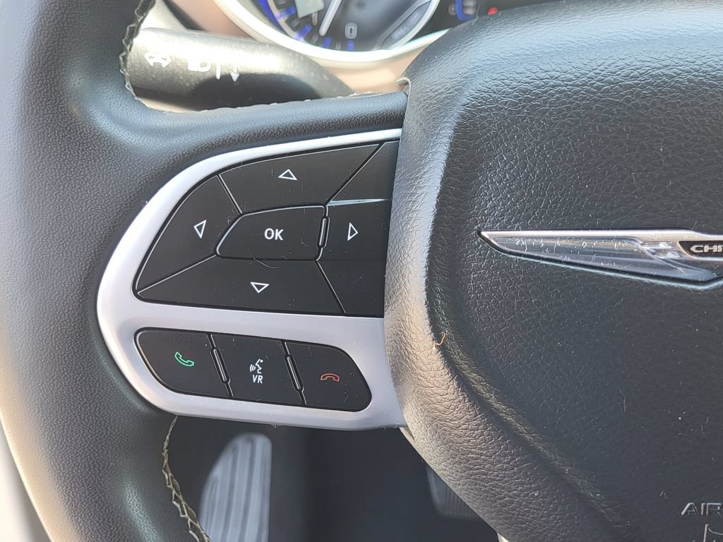 Used 2023 Chrysler Voyager LX FWD image 29