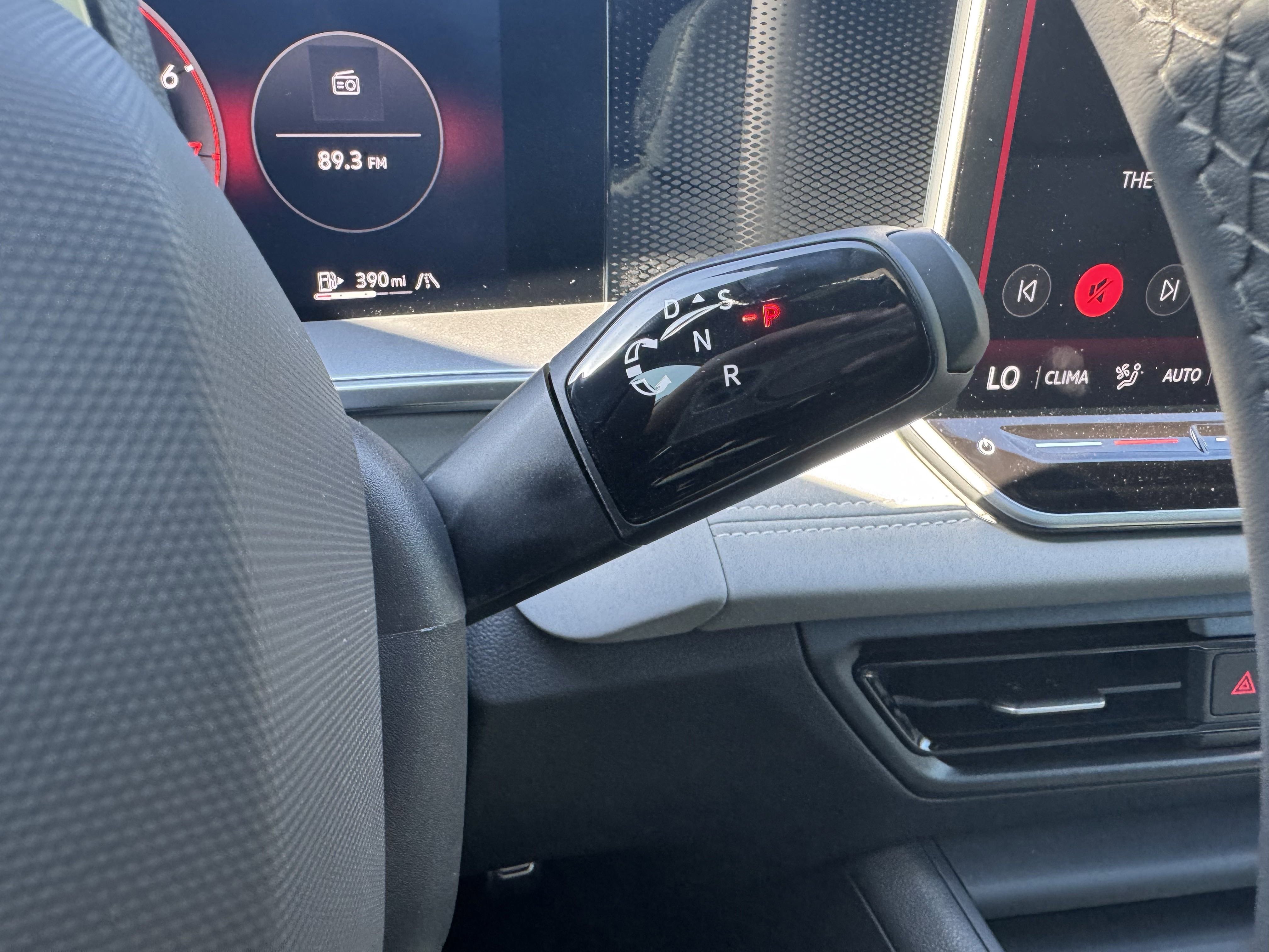 Certified 2026 Volkswagen Tiguan SE R-Line FWD image 43