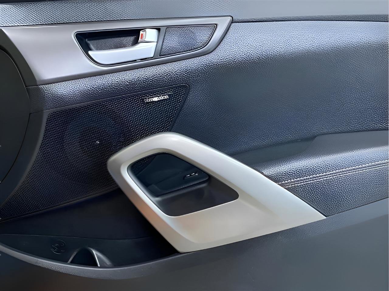 Used 2015 Hyundai Veloster Turbo w/ Option Group 04 image 13